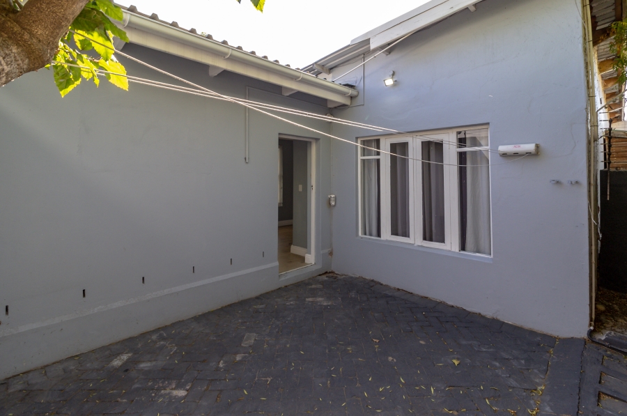 To Let 2 Bedroom Property for Rent in Claremont Western Cape